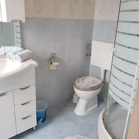 Seaside Apartment Neda Drage