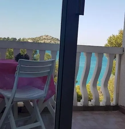 Apartment Seaside Apartment Neda Drage