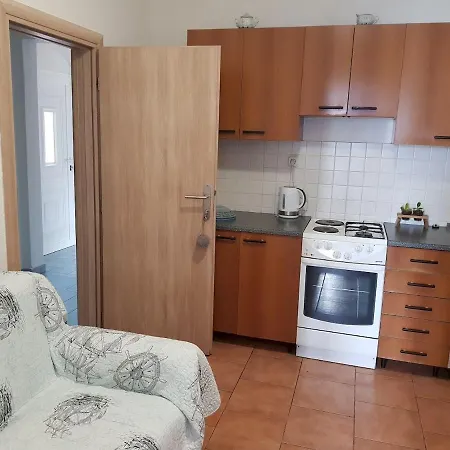 Apartment Seaside Apartment Neda *